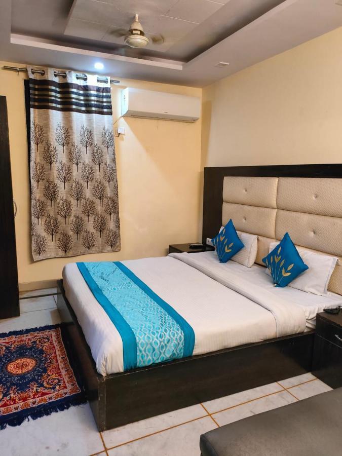 Hotel Star Palace - Near Karol Bagh Metro Delhi  Exteriör bild