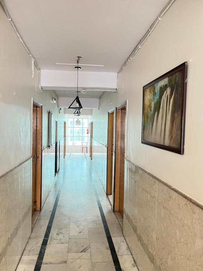 Hotel Star Palace - Near Karol Bagh Metro Delhi  Exteriör bild