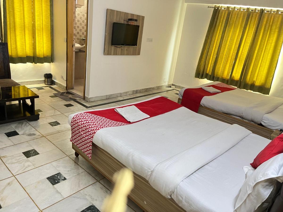 Hotel Star Palace - Near Karol Bagh Metro Delhi  Exteriör bild