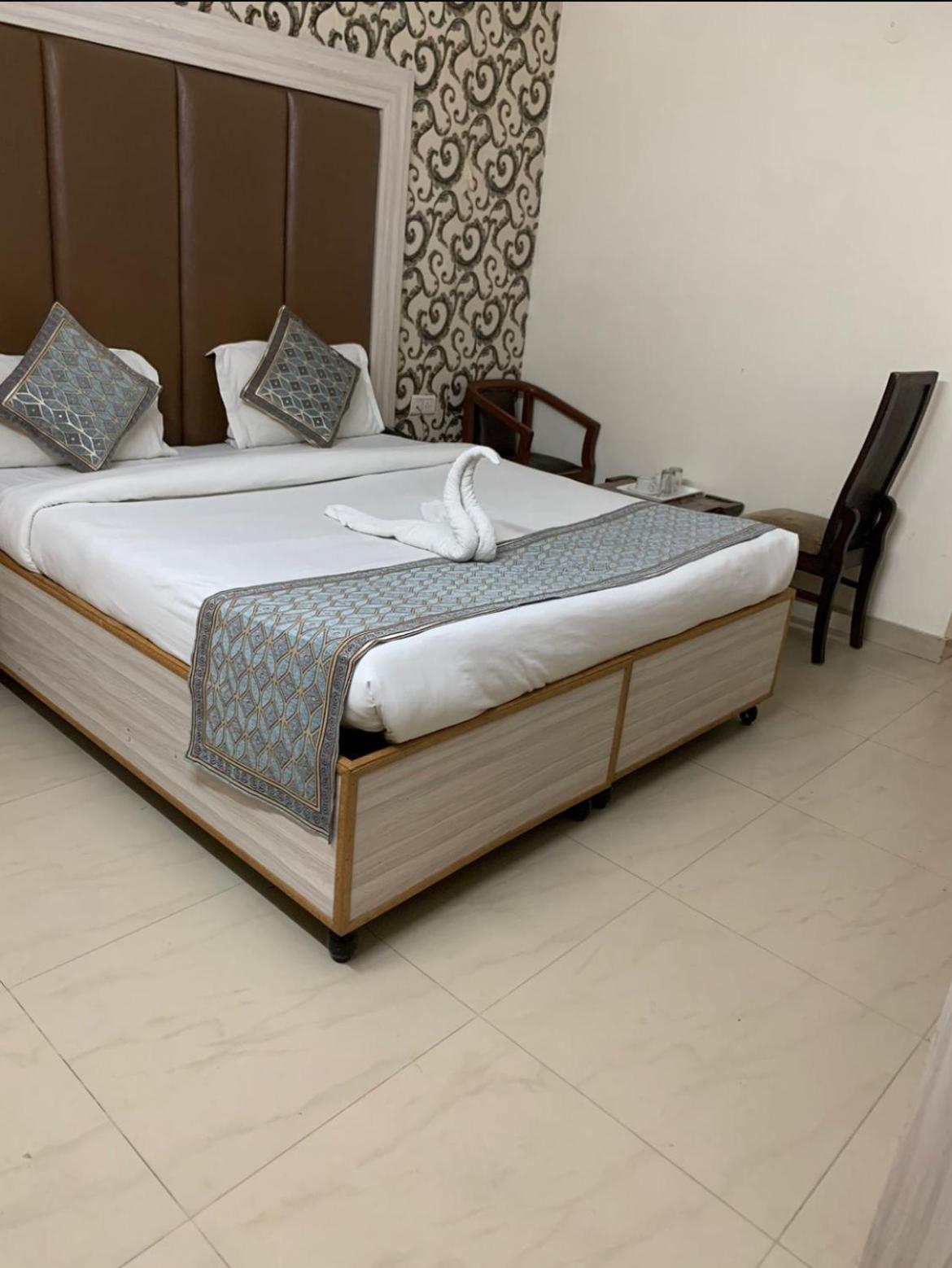 Hotel Star Palace - Near Karol Bagh Metro Delhi  Exteriör bild