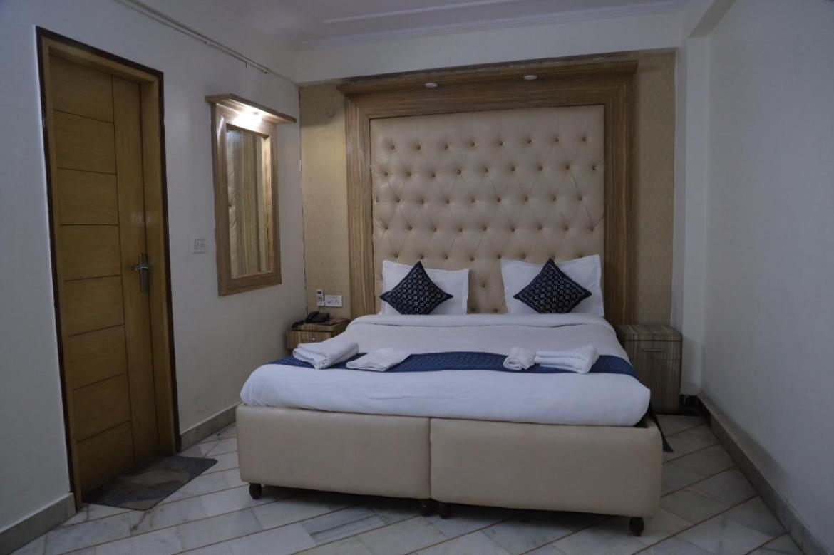 Hotel Star Palace - Near Karol Bagh Metro Delhi  Exteriör bild