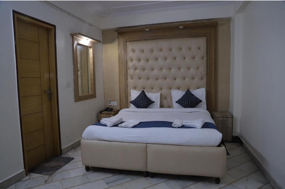 Hotel Star Palace - Near Karol Bagh Metro Delhi  Exteriör bild